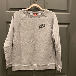 Nike fleece pullover